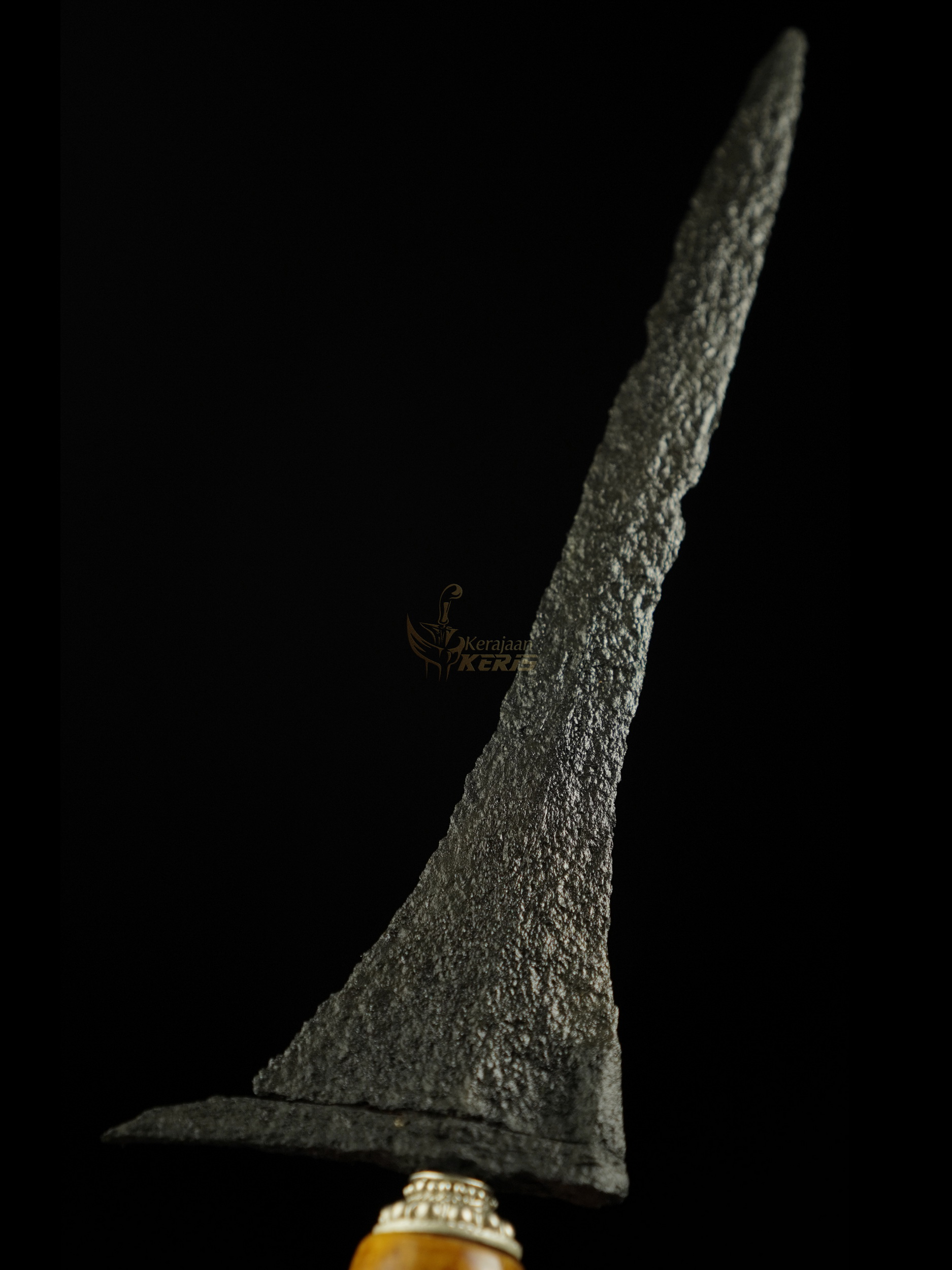 Keris Tindih Abad 12