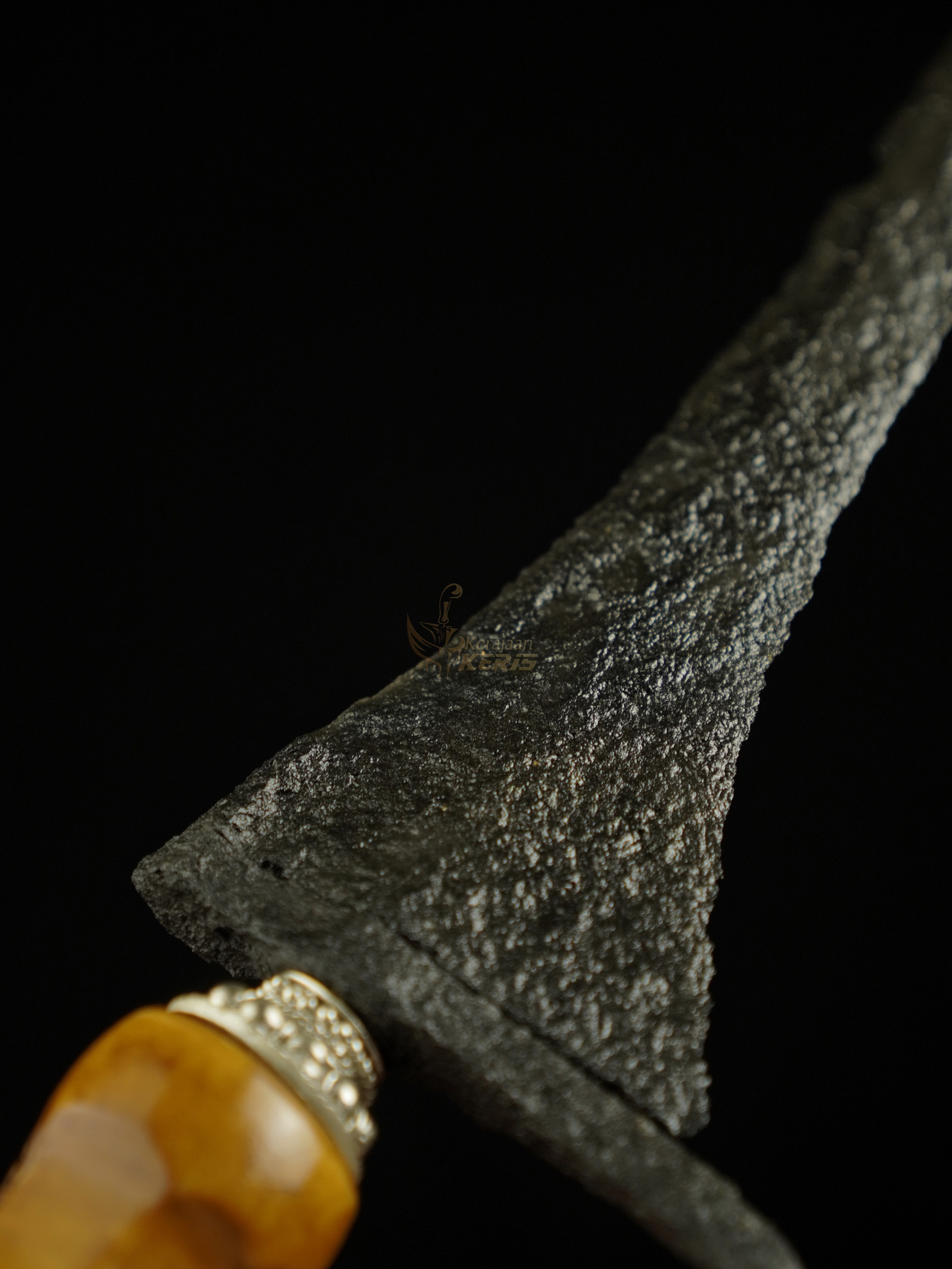 Keris Tindih Abad 12