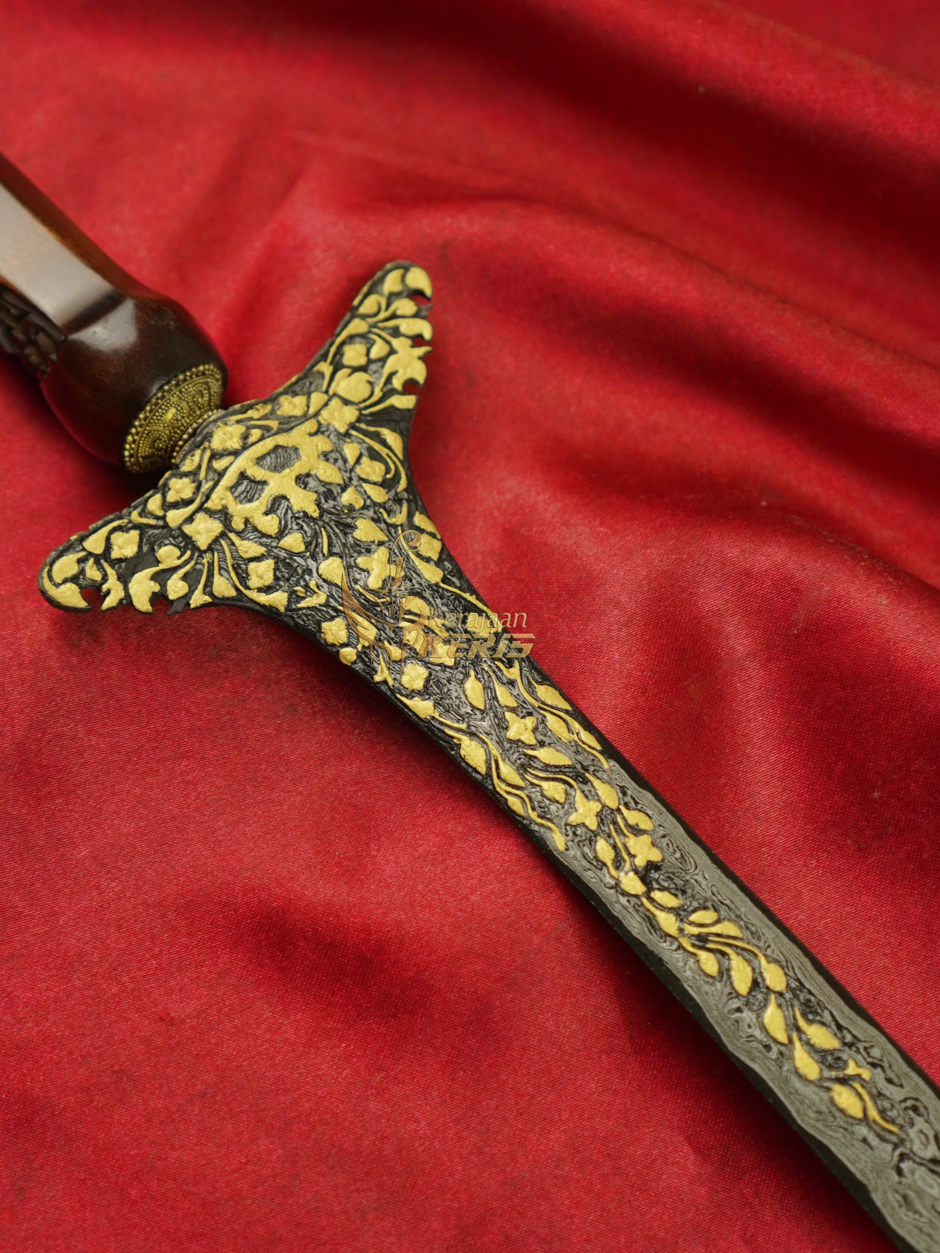 Keris Sepang Kinatah Emas Kamarogan