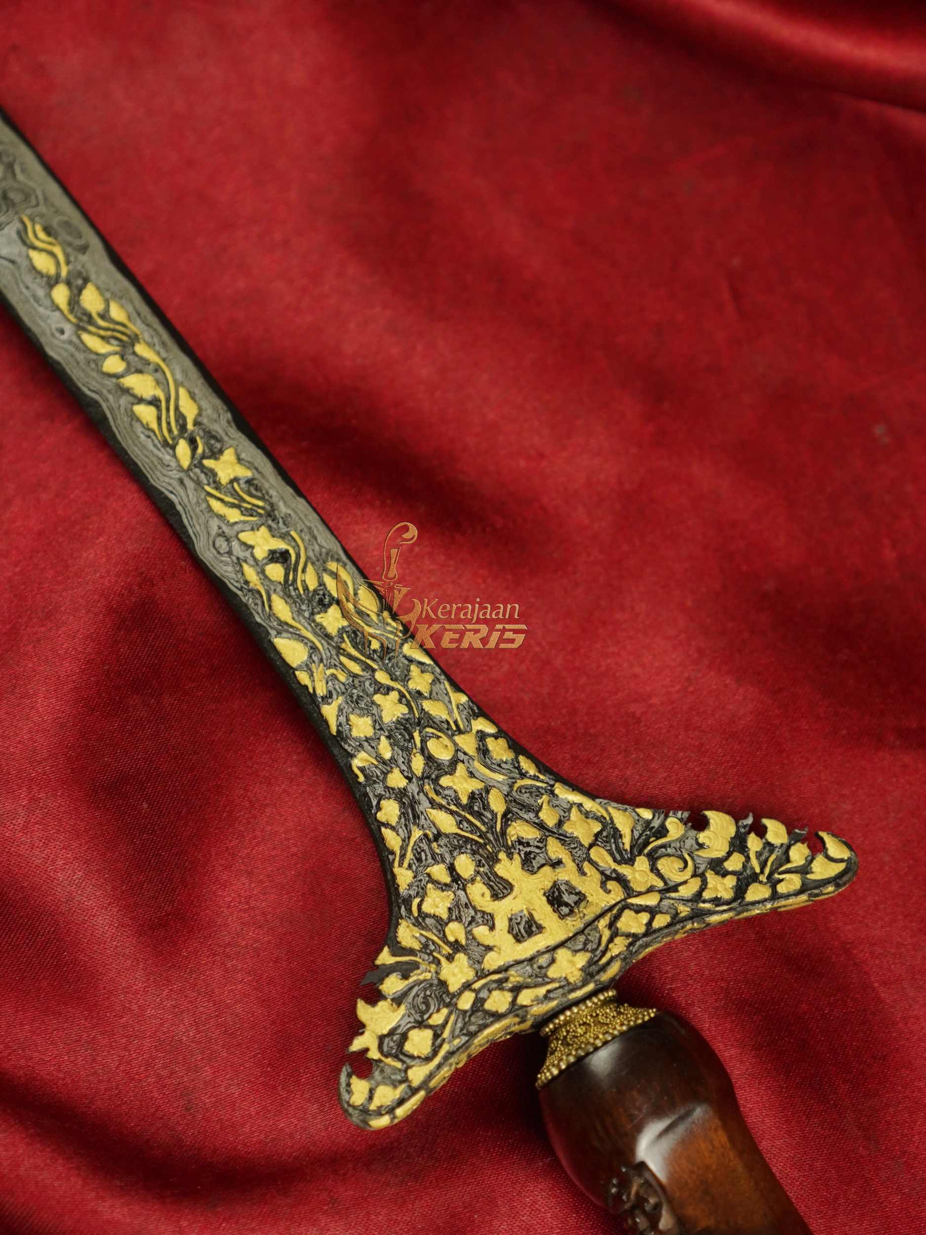 Keris Sepang Kinatah Emas Kamarogan